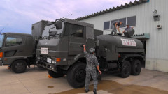 熊本地震の被災地「水がない」…自衛隊が給水や風呂の災害支援活動！