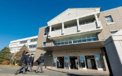 【悲報】女性声優さん「通信制高校を失くせ、不登校は甘え」と街中で訴えるｗｗｗｗｗｗｗｗｗｗ