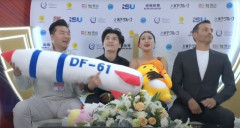 フィギュア中国人選手、演技後に「不適切な」おもちゃ所持　国際スケート連盟が調査  [7/31]