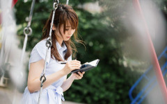 嫁の暴言に激昂して離婚した。俺をATM扱いしやがって！嫁が全部悪い！悪いんだ！！→十数年後、先輩の忘年会に参加したら娘がいた。娘「あ！育児放棄したクソ父だ！」俺「」→