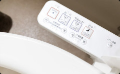 高速道路に入った瞬間に「トイレに行きたい」と言ったら、彼女が「僕いくつ？私コンビニでトイレ行かなくてもいいの？って言ったよね？」とバカにしてきた…