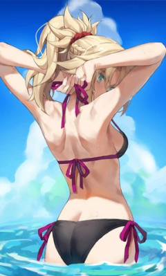 【画像】プールにいる紐ビキニ女子、海にいる紐ビキニギャルどっち選ぶ？