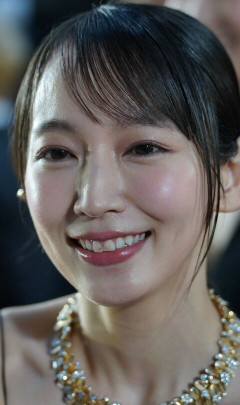 【画像】最新の吉岡里帆さん(32)の高画質wwwwww