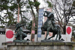 【悲報】北陸・甲信越の戦国大名…山梨「武田信玄！」新潟「上杉謙信！」