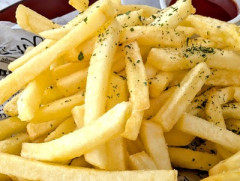 【衝撃】『3食フライドポテト』で中学生が死亡 → 司法解剖で恐ろしい事実が判明