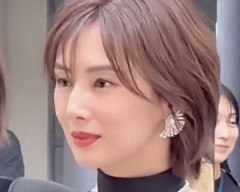 【速報】北川景子、乳のラインがくっきり見えるピタピタ衣装wwwwww