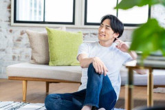 【悲報】40歳過ぎても結婚してないのってやっぱ気になる？・・・・・・・・・