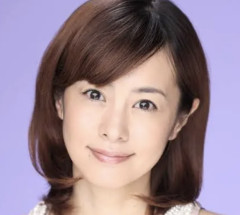 【画像】さとう珠緒(53)の最新のお乳、位置が素晴らしすぎる