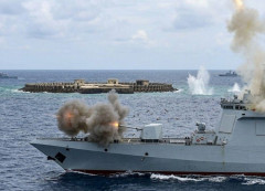 中国が沖ノ鳥島周辺で射撃訓練…沖ノ鳥島って島なの？岩なの？！