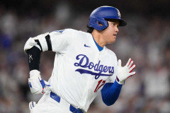 【動画】大谷翔平さん、左膝痛から復帰即180キロ超の低弾道で逆転24号ｗｗｗｗｗｗｗｗｗｗ