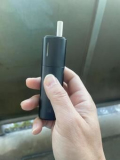 【恐怖】車掌室は密室じゃなかった？走行中に電子タバコを吸った東武の車掌、乗客にバッチリ見られていた