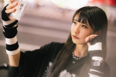 【画像】女子さん、胸がデカすぎて彼氏に「隣を歩くのが恥ずかしい」と言われてしまうｗｗｗｗｗｗｗｗ