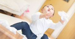 ゴキブリをティッシュで摘むって至難の業だよな