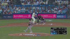 大谷翔平、第一打席で五試合連続安打となるセンター前ヒット！！！！！！！！！！