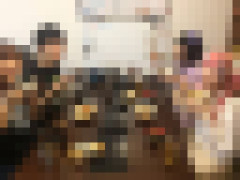 【悲報】美人コスプレイヤーさん、写真1枚で育ちを疑われ炎上。。。