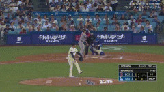 山本由伸ＶＳ吉田正尚の初対決　二打席目はセンターフライで山本に軍配　ＬＡでオリックス対決実現