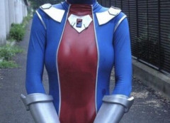 【画像】戦隊ヒロインさん、胸の膨らみがエッッッッッすぎるwwwww