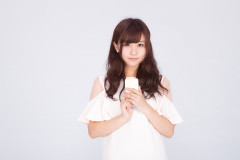 【ゾッとする結婚式】友人の結婚式、新婦がお色直しの最中に姿を消した。結局外で亡くなってたんだけど、そばには遺書が残されていた。その内容にみんなが戦慄する…