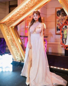 【画像】台湾チアガールのセクシーボディ