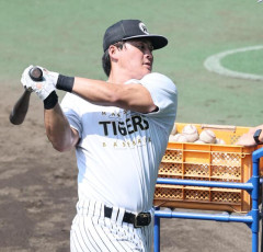 阪神前川右京、肩甲骨骨折からわずか16日で一軍に緊急昇格