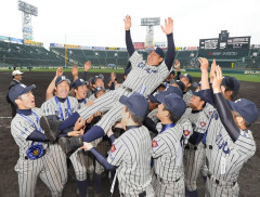 【衝撃】敦賀気比・東哲平監督「7回制になるくらいなら甲子園以外のほうが納得」・・・・・・・・・
