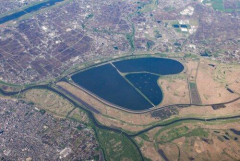 【悲報】上空3000mからスカイダイビング、パラシュート開くも着地失敗で死亡