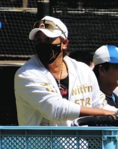 日ハム新庄剛志「自己犠牲。3割打ってない打者には全てのサインが出る😎」