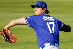 【衝撃】米メディア「大谷さんは永久に投手をもうやるべきではない。どちらも中途半端になる」・・・・・・・・・