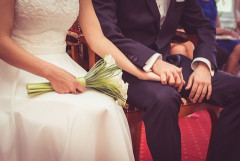 独身「結婚なんてクソ」既婚者「病気になったらどうすんの？」