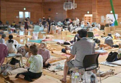 【謎】熊本であえて避難所を利用せずに車中泊してる人がかなりいる模様