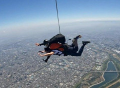 【悲報】栃木の男性(46)、上空3,000mから地面に叩きつけられ死亡…