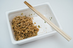 【悲報】給食が食えずに死ぬガキ、増える