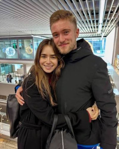 【速報】英国ミュージシャンのフィル・コリンズの息子（21）がミュンヘンのサッカークラブに加入へｗｗｗｗｗｗｗ