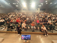 【画像】ダウンタウンプラスの観覧客、地獄みたいな年齢層