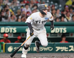 佐藤輝、来季も阪神残留か　今オフのメジャー挑戦に「ロックアウト」の暗雲