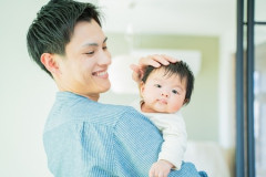 【仕事・育児】男性育休取得率が初の50％突破　厚労省「若年層の積極姿勢が後押し」