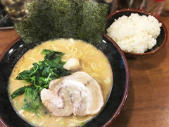 ラーメンの焼き海苔とかいう謎の添え物
