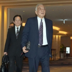 カープ鈴木本部長「退任したい」→松田オーナーが強く慰留