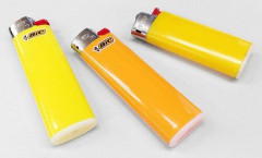 【悲報】ぼく「この最後の一本でタバコ吸うのやめよ……ん?」カチッカチライター「火つけましぇーん」