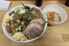 【悲報】ラーメン屋さん、最近一線超え過ぎでヤバい・・・