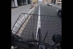 【閲覧注意・動画】チャリカス、盛大に吹き飛ぶ