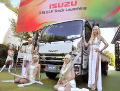 【画像あり】いすゞの納車式、セクシーすぎるｗｗｗｗｗｗｗｗ