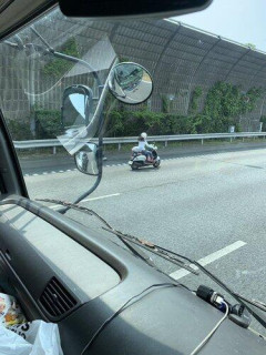 【画像】女さん、バイクが似合いすぎるｗｗｗｗｗ