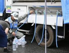 【緊急】熊本住民「何よりも水を…水をください」