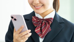 【悲報】SNS女性「私たちは、グルーミングされた...」160万バズ