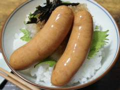 【朗報】シャウエッセン公式、こういうのでいいんだよ丼を作る