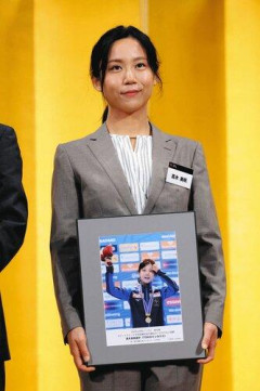 【衝撃】高木美帆さん、国民栄誉賞の記念品に「包丁」10本セットｗｗｗｗｗｗｗｗｗｗ