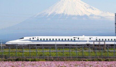 【悲報】ワイ「JRは首都圏抱えてる東日本が1番儲かってるんやろなぁ」
