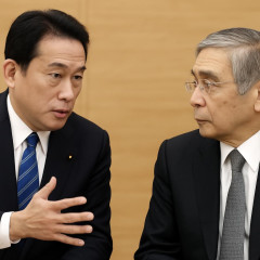 高市首相、日銀総裁に「国債買い入れ」要請 積極財政にらみ、金利抑制狙う−5月末会談で   |  日銀君、国債保有割合減らしてるよね？  |  それしかないわな