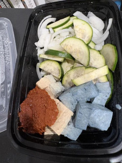 「豆腐が青色に変色したんだけど何で？」外国人が詳細を知りたがった日本のモノ特集